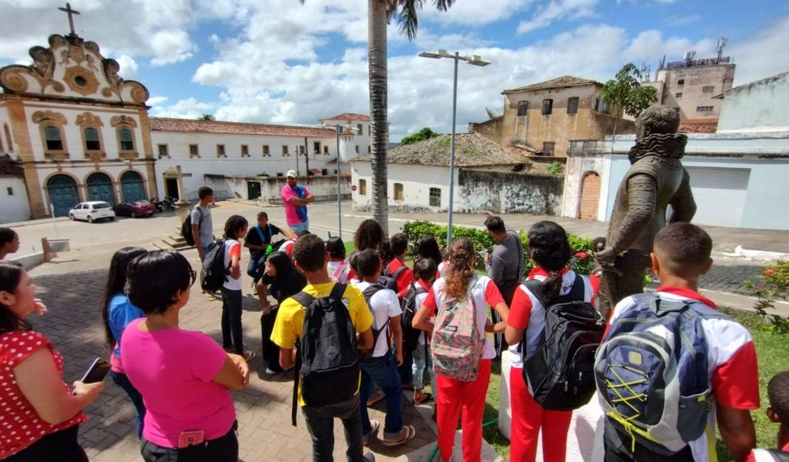 Imersão: Estudantes da rede municipal de ensino mergulham na história de Penedo