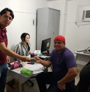 Polícia Civil inicia entrega de celulares recuperados em Maceió