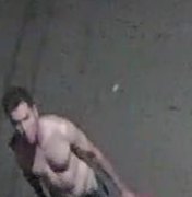 [Vídeo] Câmeras flagram homem furtando fios de estabelecimento comercial no Poço