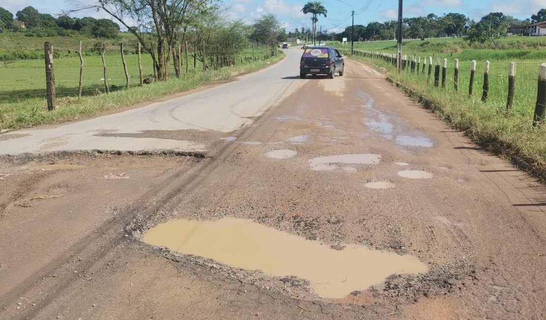 [Vídeo] Moradores fazem apelo por manutenção na estrada do sítio Varginha