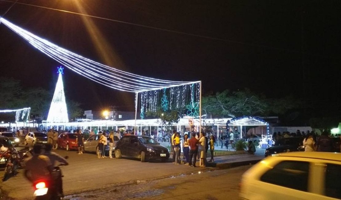 Em São José da Tapera, ornamentação natalina encanta e atrai visitantes