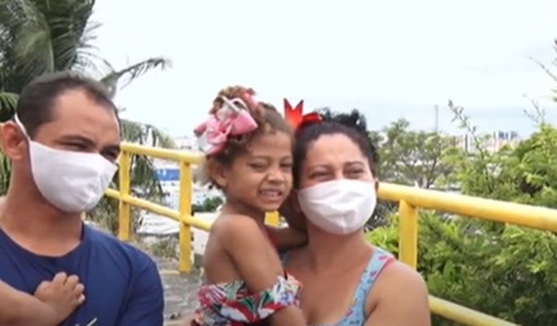 Casal de Rio Grande do Norte lança campanha para conseguir cirurgia de filha em Maceió