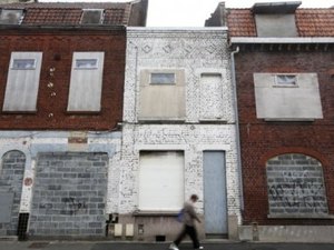 Casas estão sendo vendidas por R$ 4 em cidade da França
