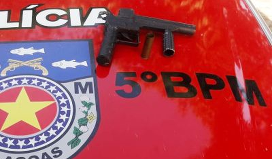 Dois indivíduos são presos no bairro de Antares por porte ilegal de arma
