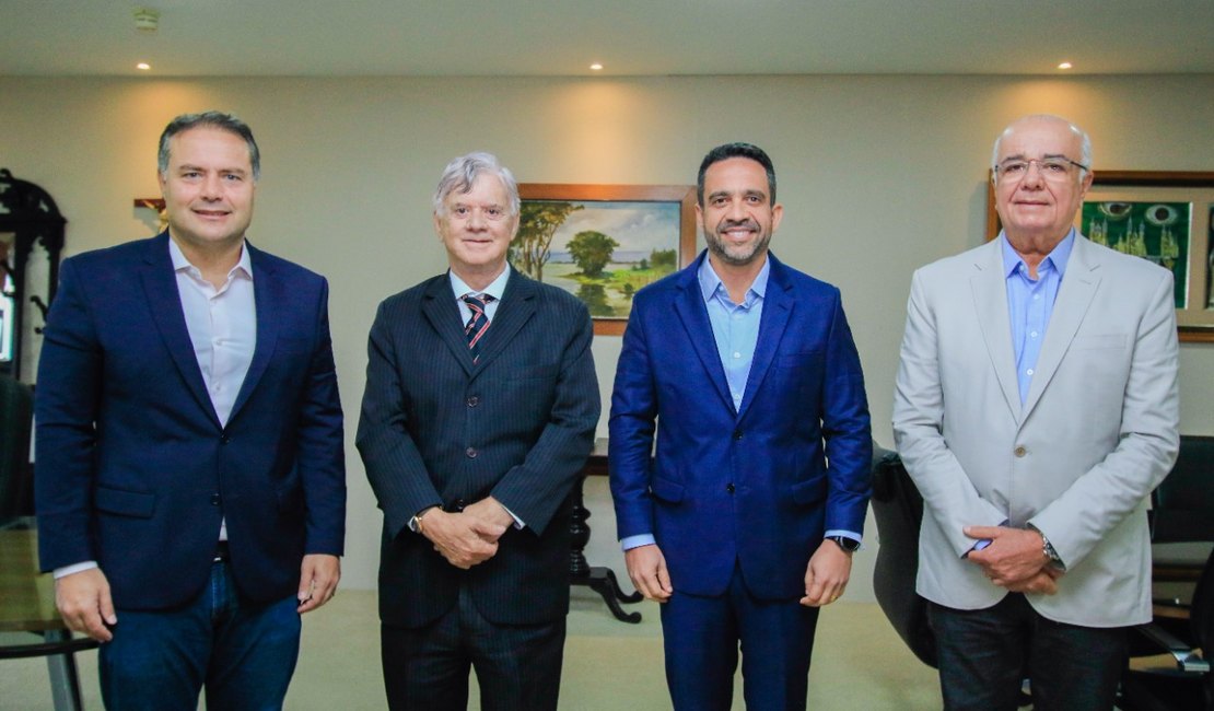 Paulo Dantas e Renan Filho visitam governador Klever Loureiro