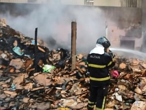 Armazém de materiais recicláveis é incendiado pela quarta vez em Maceió