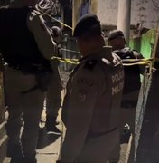 Homem é perseguido e brutalmente assassinado a tiros e pauladas no Jacintinho