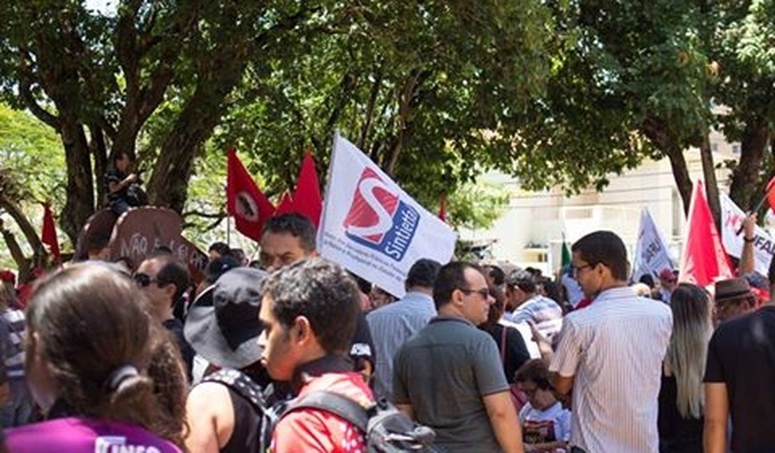 Manifestações contra a PEC 55 ocorrem em Maceió e Delmiro Gouveia nesta sexta