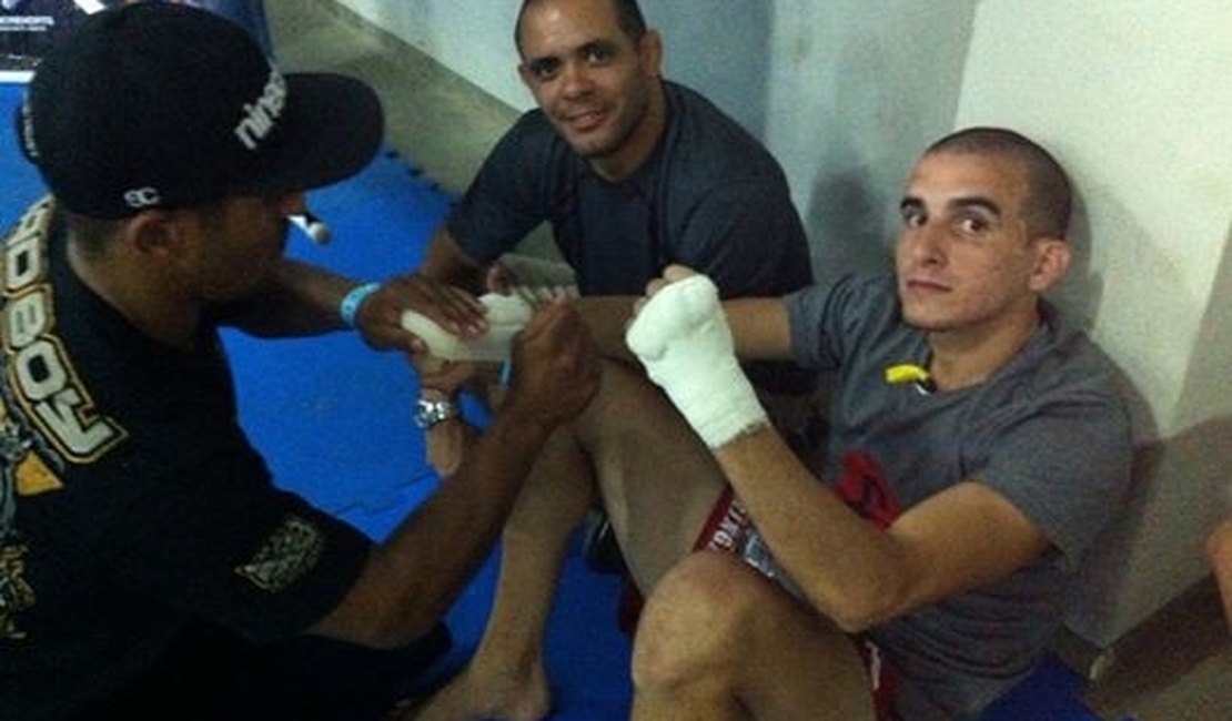 Prata da casa: arapiraquense sai vitorioso de campeonato de MMA