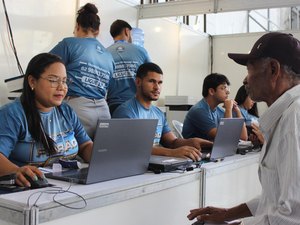 Procon na Rua oferece atendimento e negociação de dívidas no Centro de Maceió