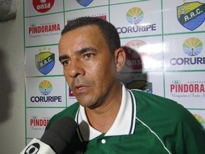 Treinador do Coruripe vibra com a primeira vitória na Série D do Brasileiro