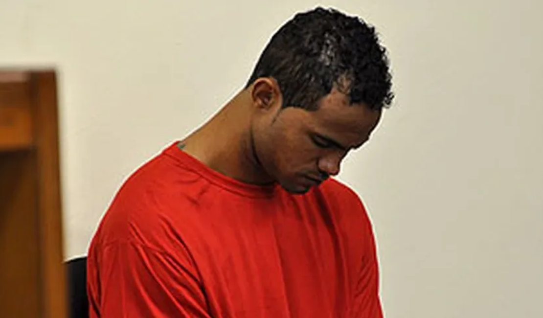 Justiça do RJ concede liberdade condicional ao goleiro Bruno