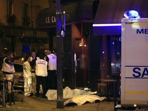 Ataques terroristas matam mais de 120 pessoas em Paris