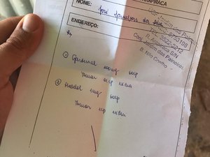 Cria entrega remédio errado para paciente com paralisia cerebral em Arapiraca