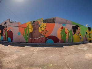 Mural no Parque da Mulher, na Jatiúca, homenageia Marta, a Rainha do Futebol