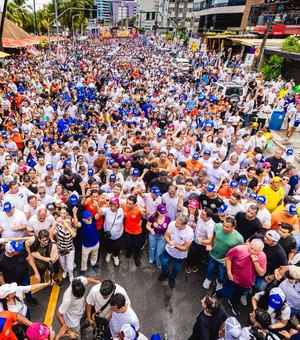 Orla de Maceió vira palco de grande ato de JHC na reta final da eleição