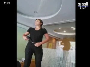 Com dinheiro bloqueado em país em crise, libanesa assalta banco para pagar tratamento da irmã doente