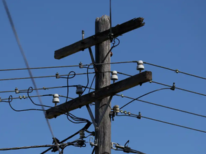 Ventania causa falta de energia e afeta votação em dois locais de Japaratinga