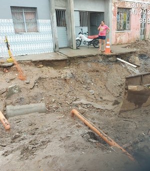 Em Penedo: Empresa recebe 3ª notificação da prefeitura sobre atraso na obra de saneamento
