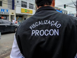 Ação do Procon fiscaliza casas de empréstimo em Maceió