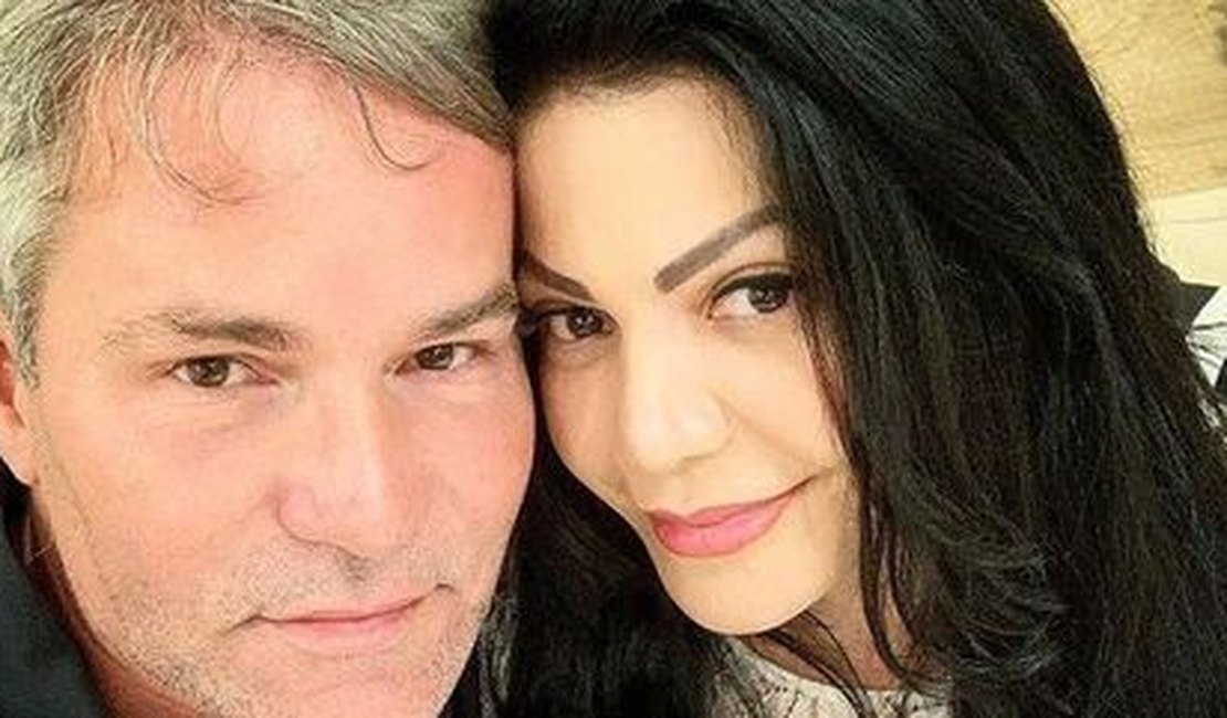 Márcio Poncio anuncia separação de Simone após 27 anos de casados