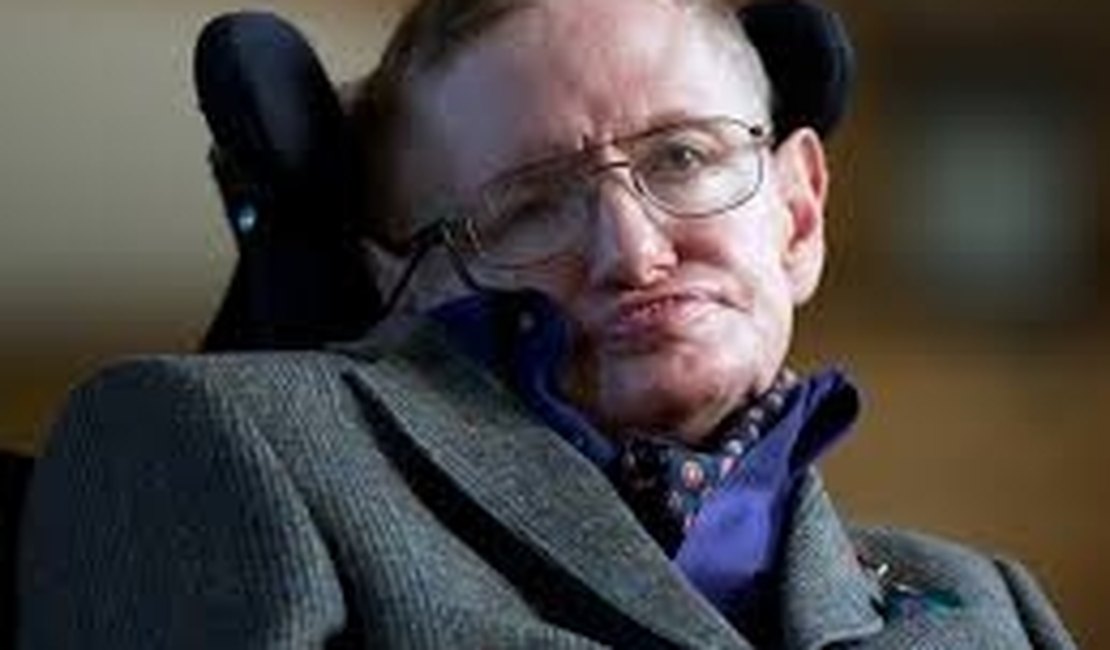 'Raça humana terá que sair da Terra para sobreviver', diz Stephen Hawking