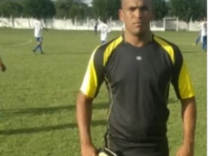 Goleiro de times do Sertão morre após cair de moto em quebra-molas sem sinalização, em Monteirópolis