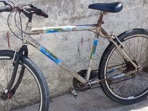 Com dificuldades na pandemia, entregador sonha em comprar moto e voltar a trabalhar