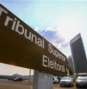 Dois ministros deixam TSE nesta semana; substitutos votarão inelegibilidade de Bolsonaro