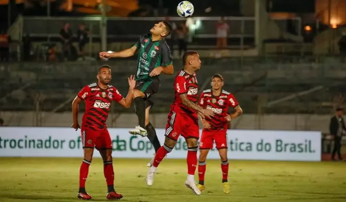 Torcedores do Flamengo 'surtam' com derrota para o Maringá: 'Vergonhoso, patético e humilhante'