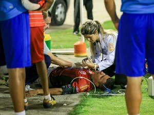 Jogadores do CEO passam bem  após susto na partida contra o CSA