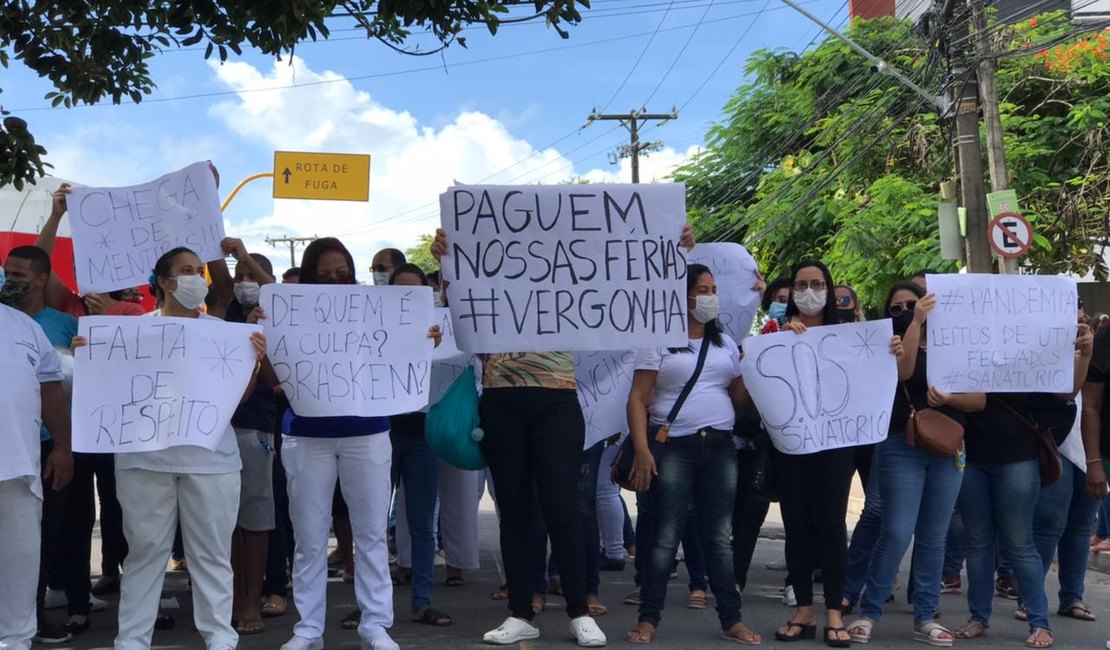 [Vídeo] Funcionários do Hospital Sanatório protestam contra salários atrasados