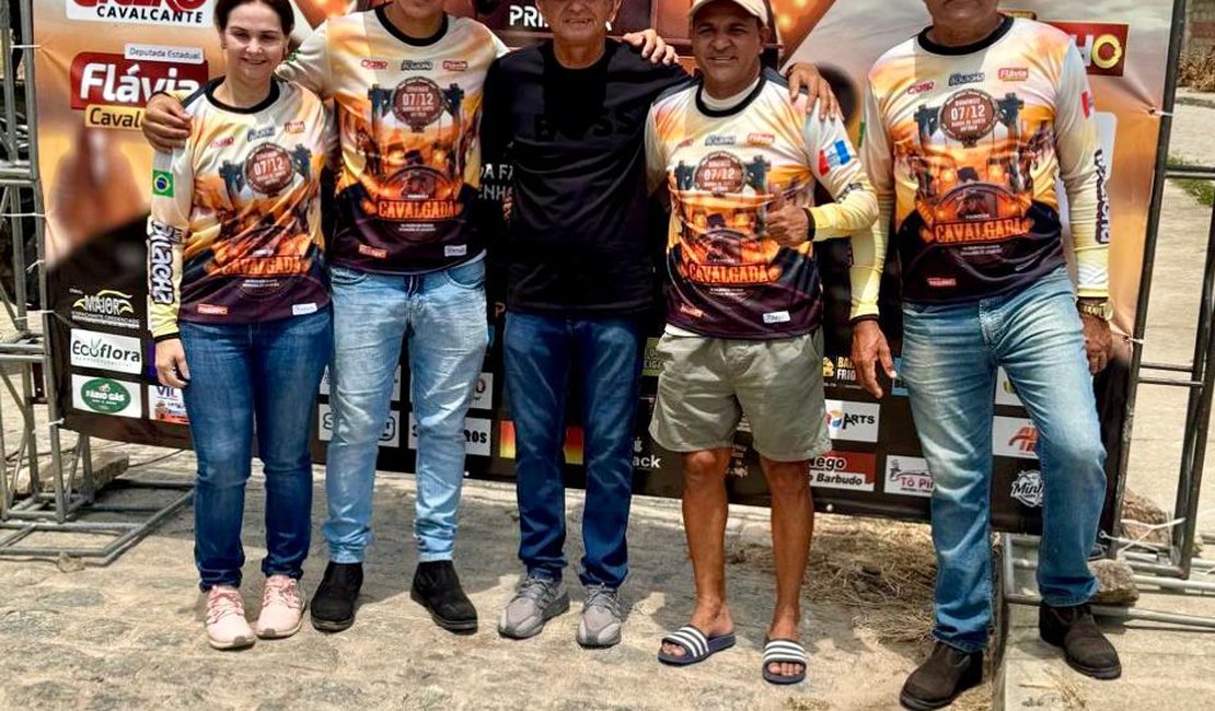 Cícero Cavalcante marca presença na Cavalgada realizada na Barra de Santo Antônio