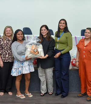 Prefeitura realiza a 2ª entrega de enxovais do projeto “Mãe Arapiraquense” de 2025