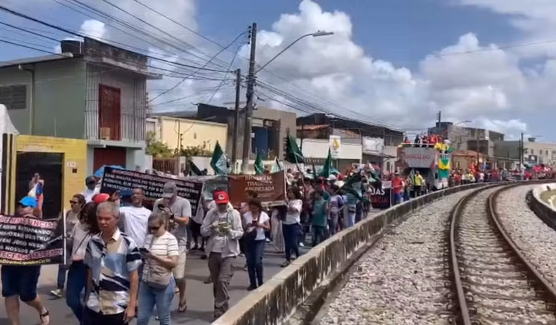 Movimentos sociais se reúnem em Maceió para manifestação contra anistia