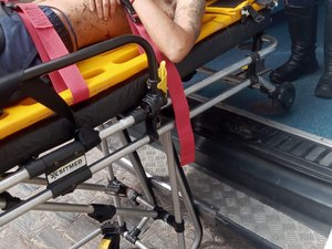 Jovem sofre tentativa de homicídio em Arapiraca neste domingo (19)