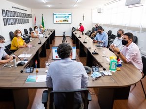 Secretário reúne trade turístico para alinhamento de ações promocionais