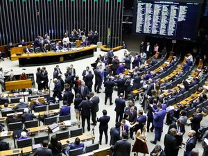 Por 370 votos a 124, Câmara aprova reforma da Previdência