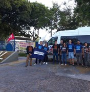 [Vídeo] Servidores da Ufal suspendem greve com ato em frente ao campus Maceió