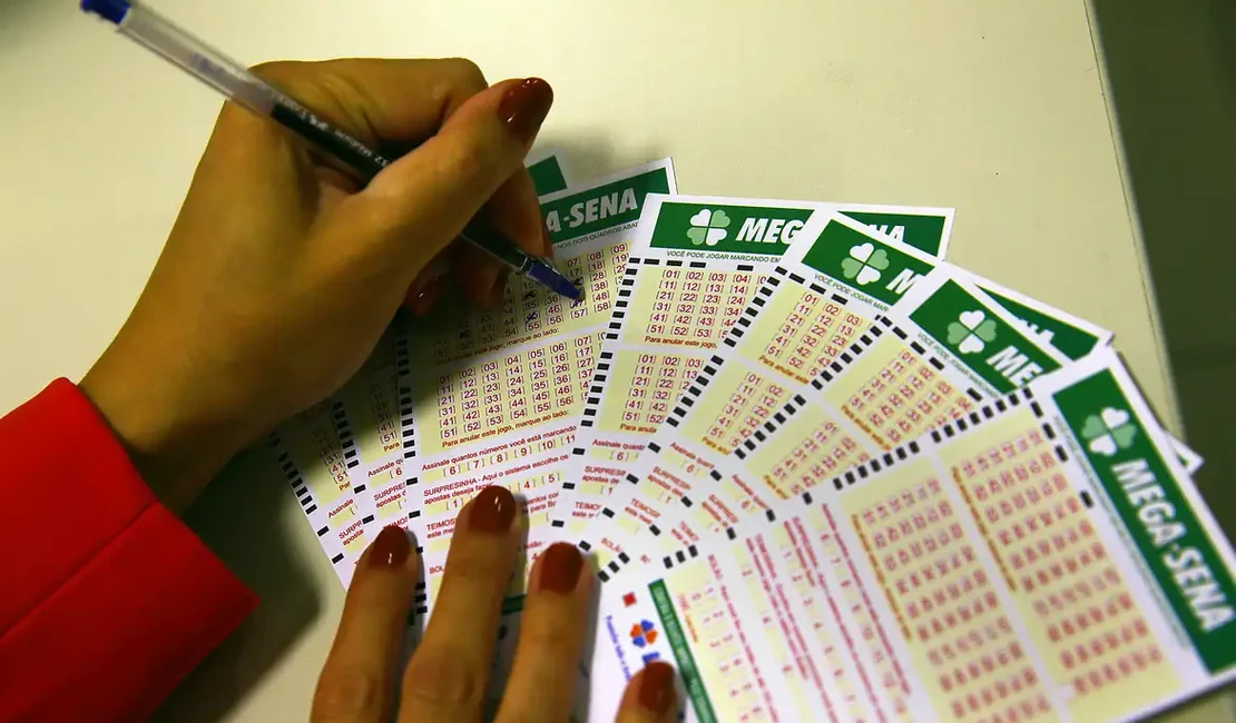 Prêmio de R$ 44 milhões da Mega-Sena será sorteado neste sábado