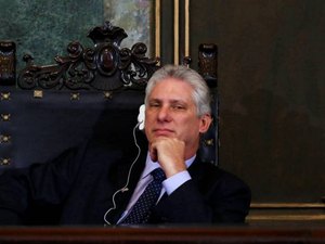 Cuba aprova nova Constituição, mantendo socialismo e abrindo mercado