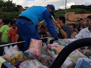 Ação do MP com apoio do setor hoteleiro entrega 113 cestas básicas para famílias de Maragogi