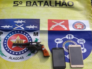 Jovem é preso com arma de fogo na parte alta de Maceió