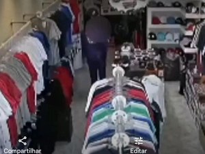 Vídeo flagra assalto em lojas de roupas no Cruzeiro do Sul