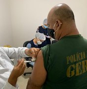 Segurança Pública inicia aplicação da 2ª dose da vacina contra Covid-19