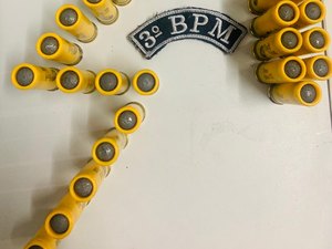 Homem é preso com 25 munições dentro do carro, em Arapiraca