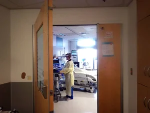 Internações por Covid-19 seguem em alta em hospitais privados de SP