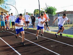 Estudantes enfrentam prova de atletismo nos Jogos Escolares de Arapiraca