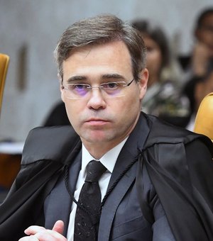 Mendonça quer levar ao plenário diálogos atribuídos a Vorcaro e Moraes