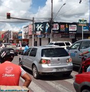 [Vídeo] Mesmo com novo decreto, Arapiraca mantém movimento intenso nas ruas